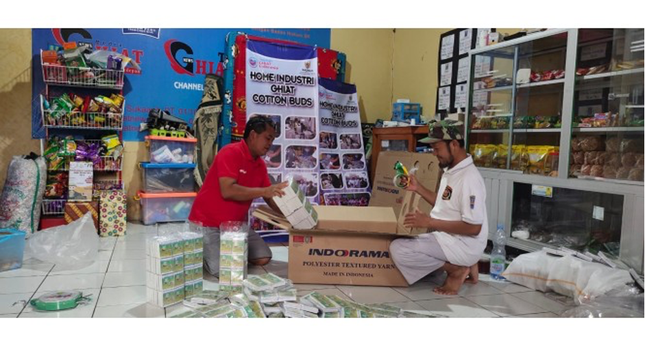 BAZNAS Jabar Bantu Bu Risma Naikan Pendapatan Warga Desa Sukamuti