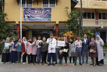 ZX DAN BAZNAS JABAR SALURKAN BANTUAN PENDIDIKAN SISWA SMK DI BANDUNG